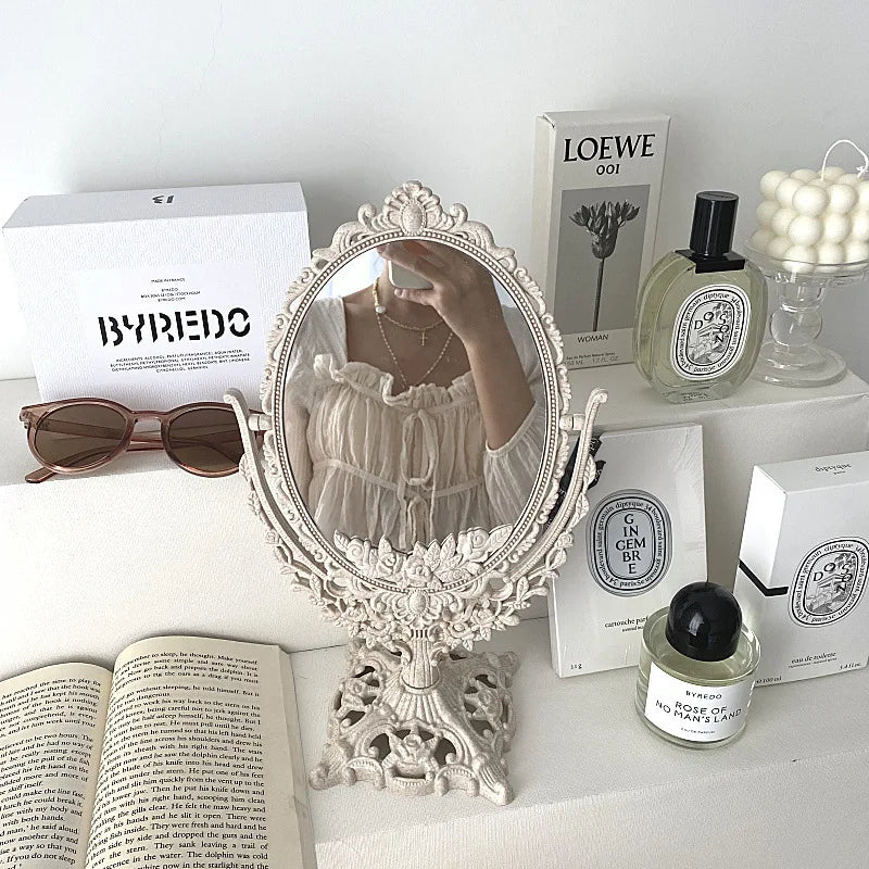Design floral Home Decor Mirror, Material elegante do olhar do vintage, Europeu requintado Oval Handhold Mirror, Decoração do quarto